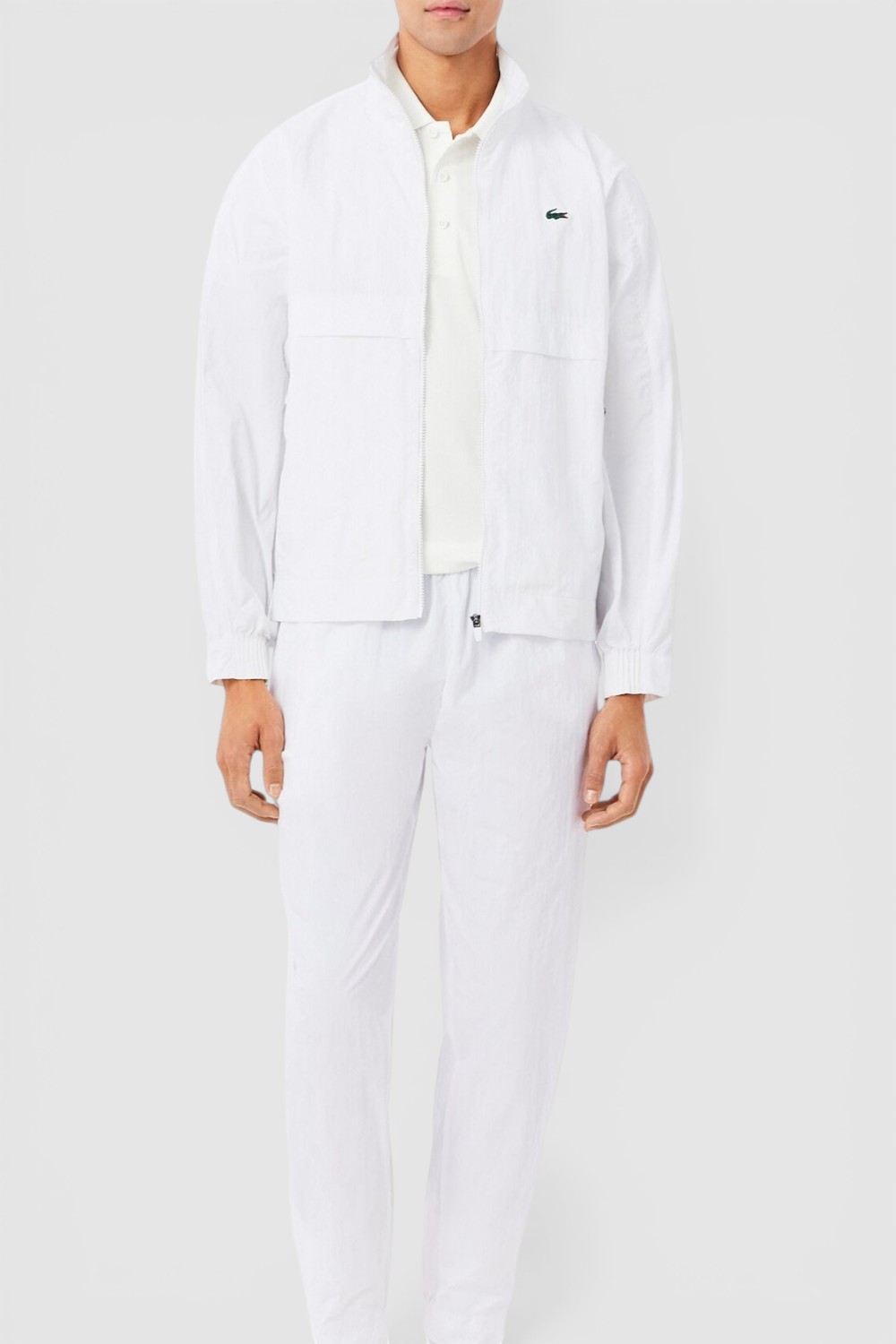 תמונת כל הלוק של חליפת טרנינג